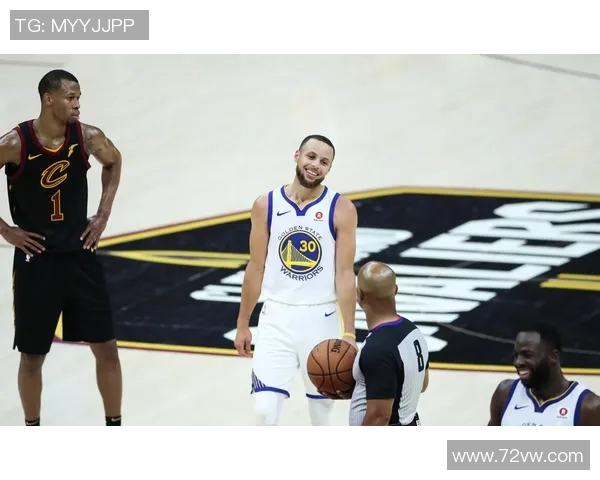 2017年NBA总决赛勇士与骑士第一场精彩回放全景解析与战术分析